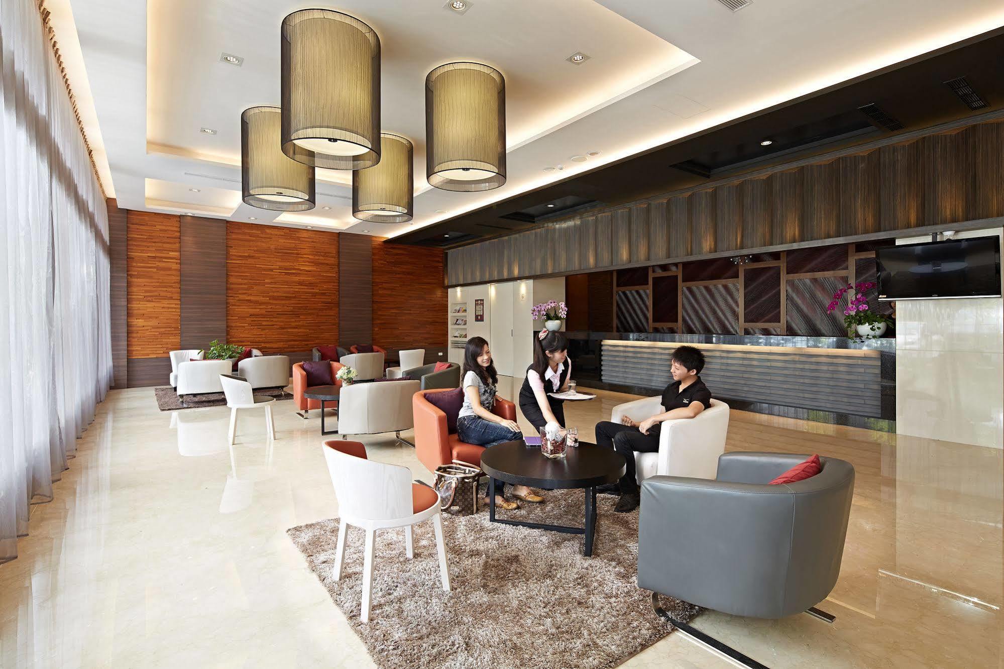 Guanko Hotel Jiayi Zewnętrze zdjęcie