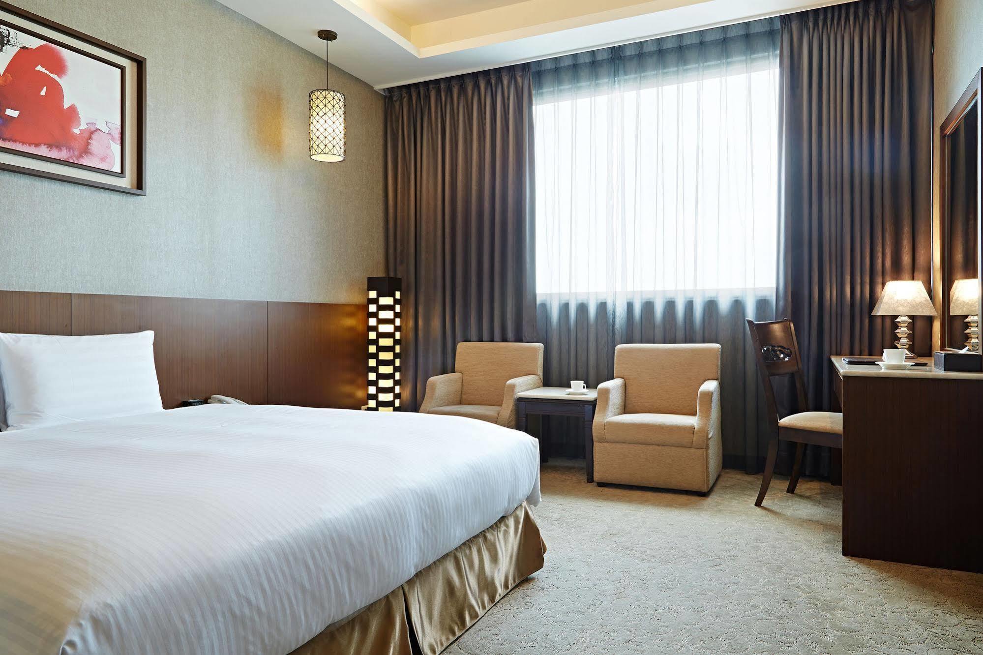 Guanko Hotel Jiayi Zewnętrze zdjęcie